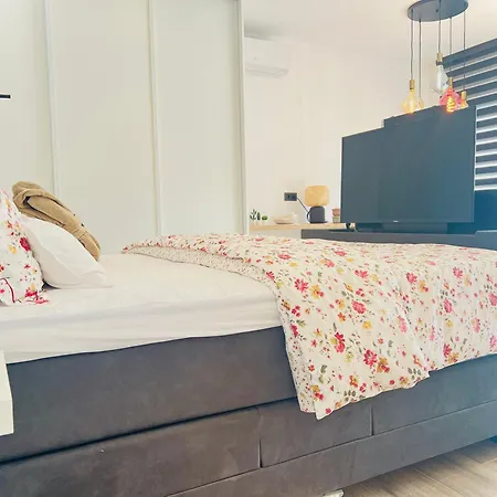 Luxurious Escape - Loveserenity With Pool And Jacuzzi Yetişkin Oteli Wemmel