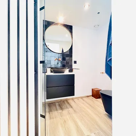 Yetişkin Oteli Luxurious Escape - Loveserenity With Pool And Jacuzzi Wemmel